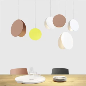 Suspension LED métal coloré design moderne minimaliste coquillage nordique danois éclairage intérieur cuisine salle à manger économies d’énergie élégance