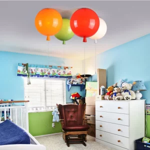Plafonnier en ballons colorés luminaire décoratif design ludique pour chambre enfant pépinière salle jeu éclairage chaleureux et amusant Plafonnier en ballons colorés luminaire décoratif design ludique pour chambre enfant pépinière salle jeu éclairage chaleureux et amusant