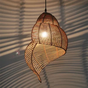 Suspension en rotin naturelle design bohème style artisanal lumière chaleureuse éclairage intérieur salon chambre hôtel économique durable élégant Suspension en rotin naturelle design bohème style artisanal lumière chaleureuse éclairage intérieur salon chambre hôtel économique durable élégant