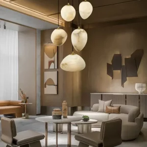 Suspension alabaster moderne design épuré éclairage chaleureux pour salon salle à manger ambiance raffinée contemporaine élégance naturelle lumière douce