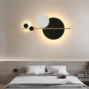 Applique murale postmoderne métal minimaliste design nordique lumière indirecte chambre salon éclairage moderne élégant Applique murale postmoderne métal minimaliste design nordique lumière indirecte chambre salon éclairage moderne élégant