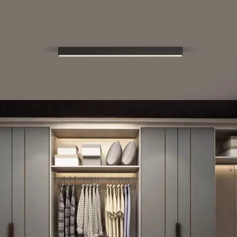 Plafonnier LED minimaliste en métal noir et blanc pour intérieur moderne salon chambre salle à manger éclairage variable design épuré élégance industrielle