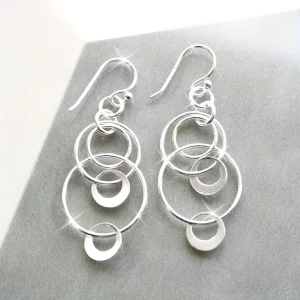 Boucles d’oreilles minimalistes en métal argentin design géométrique moderne accessoire de mode unique pour femmes Boucles d’oreilles minimalistes en métal argentin design géométrique moderne accessoire de mode unique pour femmes