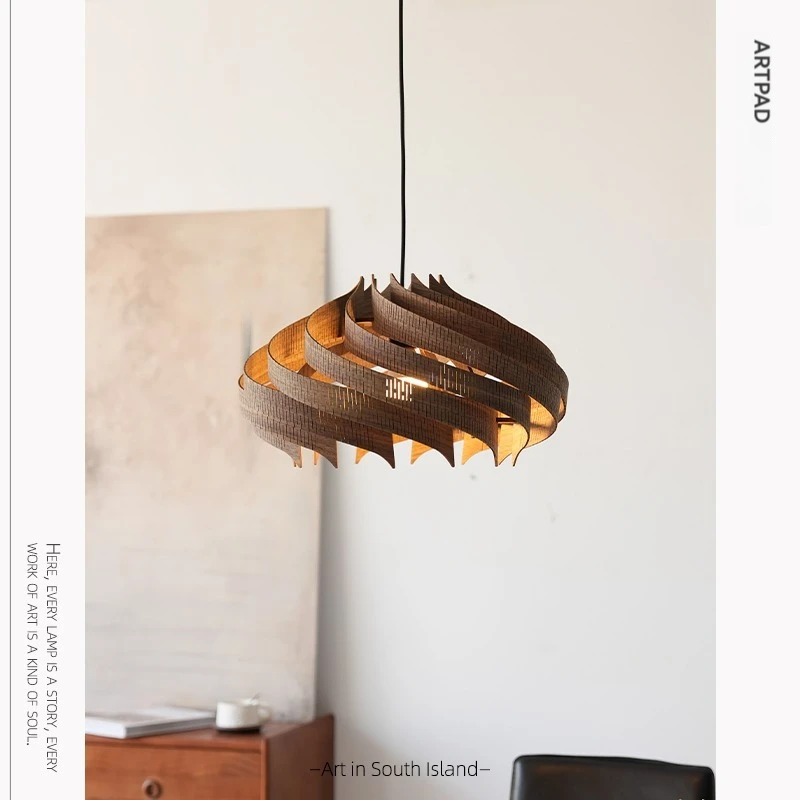 Lampe suspendue bois naturel design scandinave nordique moderne éclairage chaleureux économie d’énergie luminaire sculptural salon chambre