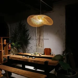 Suspension en rotin design organique style bohème luminaire artisanal pour salon chambre restaurant éclairage chaleureux naturel déco intérieure Suspension en rotin design organique style bohème luminaire artisanal pour salon chambre restaurant éclairage chaleureux naturel déco intérieure