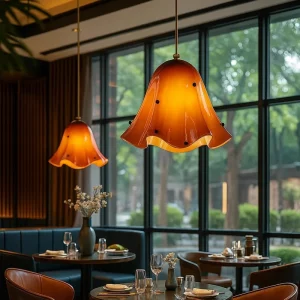 Suspension verre coloré design moderne vintage lumière ambiance salle à manger restaurant éclairage intérieur élégant économie d’énergie
