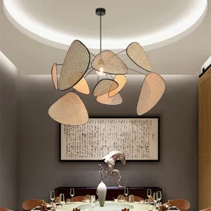 Suspension en rotin et métal design moderne artistique lumière chaleureuse salon cuisine décoration intérieure naturelle élégante économie d’énergie Suspension en rotin et métal design moderne artistique lumière chaleureuse salon cuisine décoration intérieure naturelle élégante économie d’énergie