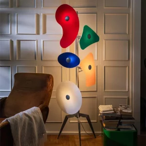 Lampadaire scandinave créatif LED design moderne avec 5 abat-jour colorés pour salon chambre éclairage artistique et chaleureux Lampadaire scandinave créatif LED design moderne avec 5 abat-jour colorés pour salon chambre éclairage artistique et chaleureux