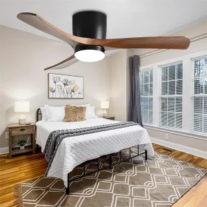 Plafonnier ventilateur LED bois massif design moderne style scandinave lumière chaleureuse économie d’énergie télécommande intégrée