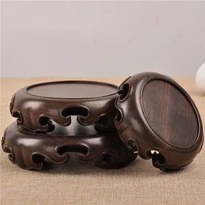 Support en bois design classique pour objets décoratifs  socle bois sombre  décoration d’intérieur élégance naturelle  usage salon chambre