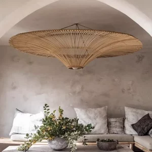 Plafonnier suspendu en rotin tissé main  design rustique moderne  style bohème  lumière chaleureuse  salon chambre restaurant éclairage naturel élégant