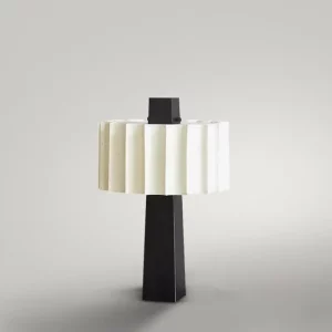 Lampe à poser créative minimaliste design scandinave abat-jour tissu plissé base métal noir éclairage intérieur moderne salon chambre bureau Lampe à poser créative minimaliste design scandinave abat-jour tissu plissé base métal noir éclairage intérieur moderne salon chambre bureau