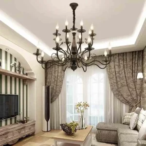 Chandelier métal vintage 12 lumières design classique fer forgé salle à manger salon éclairage chaleureux élégance intemporelle Chandelier métal vintage 12 lumières design classique fer forgé salle à manger salon éclairage chaleureux élégance intemporelle