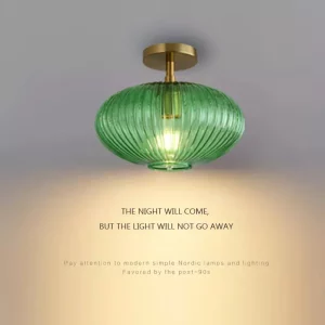 Plafonnier verre nordique design moderne abat-jour vert support doré lumière douce salle à manger salon chambre élégance scandinave épurée Plafonnier verre nordique design moderne abat-jour vert support doré lumière douce salle à manger salon chambre élégance scandinave épurée