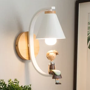Applique murale moderne bois naturel design scandinave lumière chaleureuse résine déco intérieur chambre enfant salon éclairage économique élégant