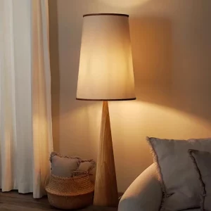 Lampadaire en bois massif design moderne minimaliste salon chambre abat-jour LED éclairage chaleureux zen art économie d’énergie élégance naturelle Lampadaire en bois massif design moderne minimaliste salon chambre abat-jour LED éclairage chaleureux zen art économie d’énergie élégance naturelle