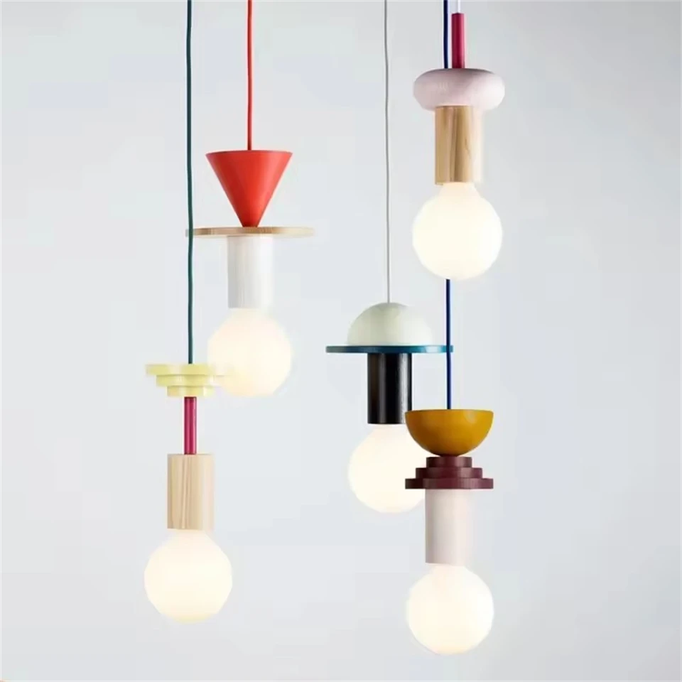 Suspension bois coloré design moderne nordique éclairage chaleureux salon cuisine LED économies d’énergie luminaire artistique