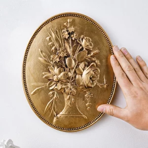Médaillon décoratif mural doré design classique baroque bouquet de fleurs décoration élégante intérieur salon chambre couloir