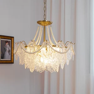 Lustre suspendu verre transparent design français moderne luminaire décoratif plafond chambre salon cuisine lumière diffuse élégance sophistication décoration intérieure Lustre suspendu verre transparent design français moderne luminaire décoratif plafond chambre salon cuisine lumière diffuse élégance sophistication décoration intérieure