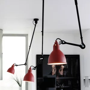 Suspension métal abat-jour rouge foncé design industriel moderne ajustable en hauteur salon cuisine bureau éclairage directionnel élégant et fonctionnel Suspension métal abat-jour rouge foncé design industriel moderne ajustable en hauteur salon cuisine bureau éclairage directionnel élégant et fonctionnel