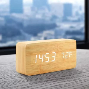 Horloge murale numérique en bois naturel design moderne affichage LED température bureau chambre à coucher décoration épurée fonctionnelle économique Horloge murale numérique en bois naturel design moderne affichage LED température bureau chambre à coucher décoration épurée fonctionnelle économique