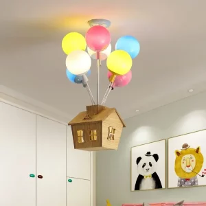 Plafonnier bois design ludique ballons enfants chambre salle jeux maison suspendue éclairage doux coloré Plafonnier bois design ludique ballons enfants chambre salle jeux maison suspendue éclairage doux coloré