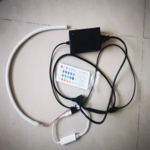 Bande LED flexible intelligente RGB IP68 décoration intérieure/extérieure éclairage couleur de rêve kit complet avec télécommande design moderne lumière douce économie d’énergie style industriel Bande LED flexible intelligente RGB IP68 décoration intérieure/extérieure éclairage couleur de rêve kit complet avec télécommande design moderne lumière douce économie d’énergie style industriel