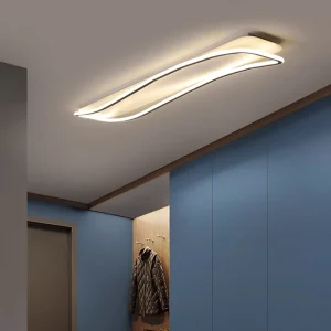Plafonnier LED moderne design scandinave épuré lumière douce chambre couloir entrée éclairage économique élégant