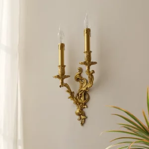 Applique murale métal doré design baroque lumière chaleureuse salon chambre entrée décoration intérieure élégance classique nordique lumière murale Applique murale métal doré design baroque lumière chaleureuse salon chambre entrée décoration intérieure élégance classique nordique lumière murale