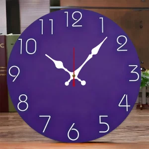 Horloge murale silencieuse ronde en bois violet design minimaliste moderne pour salon bureau chambre à coucher décoration intérieure élégante et intemporelle Horloge murale silencieuse ronde en bois violet design minimaliste moderne pour salon bureau chambre à coucher décoration intérieure élégante et intemporelle
