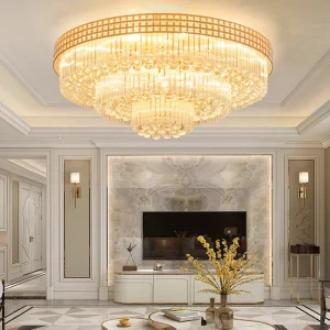 Plafonnier classique en verre et métal doré  design luxueux  éclairage chaleureux  intérieur élégant  salon  salle de réception  entrée  décoration raffinée