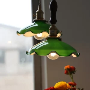 Suspension verre laiton design rétro années 50 lumière chaleureuse salon chambre cuisine éclairage vintage élégant économie d’énergie