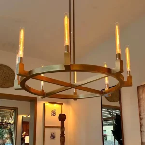 Lustre moderne industriel design épuré lumière chaleureuse salle à manger salon éclairage intérieur lustre en métal finition dorée style scandinave nordique