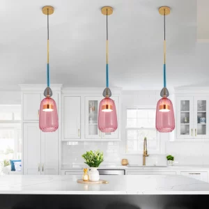 Suspension moderne nordique LED en verre rose et métal doré luminaire cuisine îlot éclairage restaurant décoration salle à manger lumière chaleureuse design épuré Suspension moderne nordique LED en verre rose et métal doré luminaire cuisine îlot éclairage restaurant décoration salle à manger lumière chaleureuse design épuré