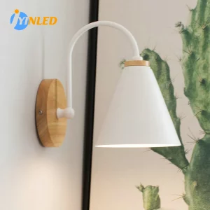 Applique murale bois nordique design scandinave épuré lumière chaleureuse chambre salon bureau décoration moderne élégante
