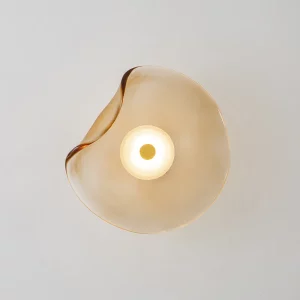 Plafonnier verre design moderne lumière chaleureuse intérieur contemporain salon chambre éclairage décoratif élégance minimaliste Plafonnier verre design moderne lumière chaleureuse intérieur contemporain salon chambre éclairage décoratif élégance minimaliste