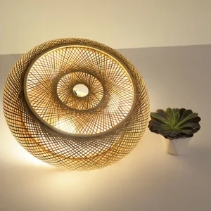 Plafonnier suspendu bambou bois design scandinave nordique lumière chaleureuse salon chambre élégance naturelle déco artisanale