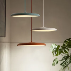 Suspension LED design moderne minimaliste couleurs variées éclairage intérieur salon cuisine table à manger luminaire suspendu aluminium Nordic style lumière douce Suspension LED design moderne minimaliste couleurs variées éclairage intérieur salon cuisine table à manger luminaire suspendu aluminium Nordic style lumière douce