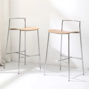 Tabourets bar en bois et métal design moderne minimaliste assise en bois naturel structure métallique idéaux pour cuisine bar salle à manger style contemporain élégant Tabourets bar en bois et métal design moderne minimaliste assise en bois naturel structure métallique idéaux pour cuisine bar salle à manger style contemporain élégant